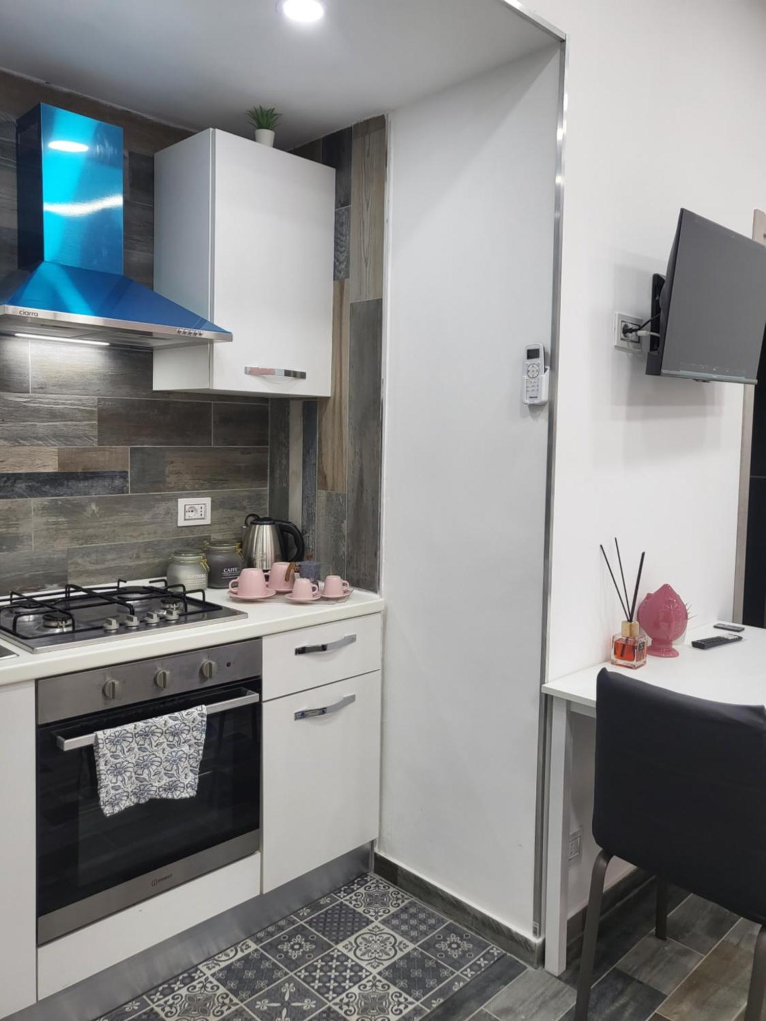 L'Approdo Di Dante Apartment Naples Bilik gambar