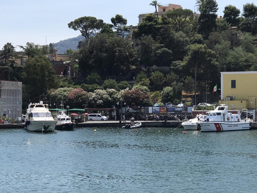 L'Approdo Di Dante Apartment Naples Luaran gambar